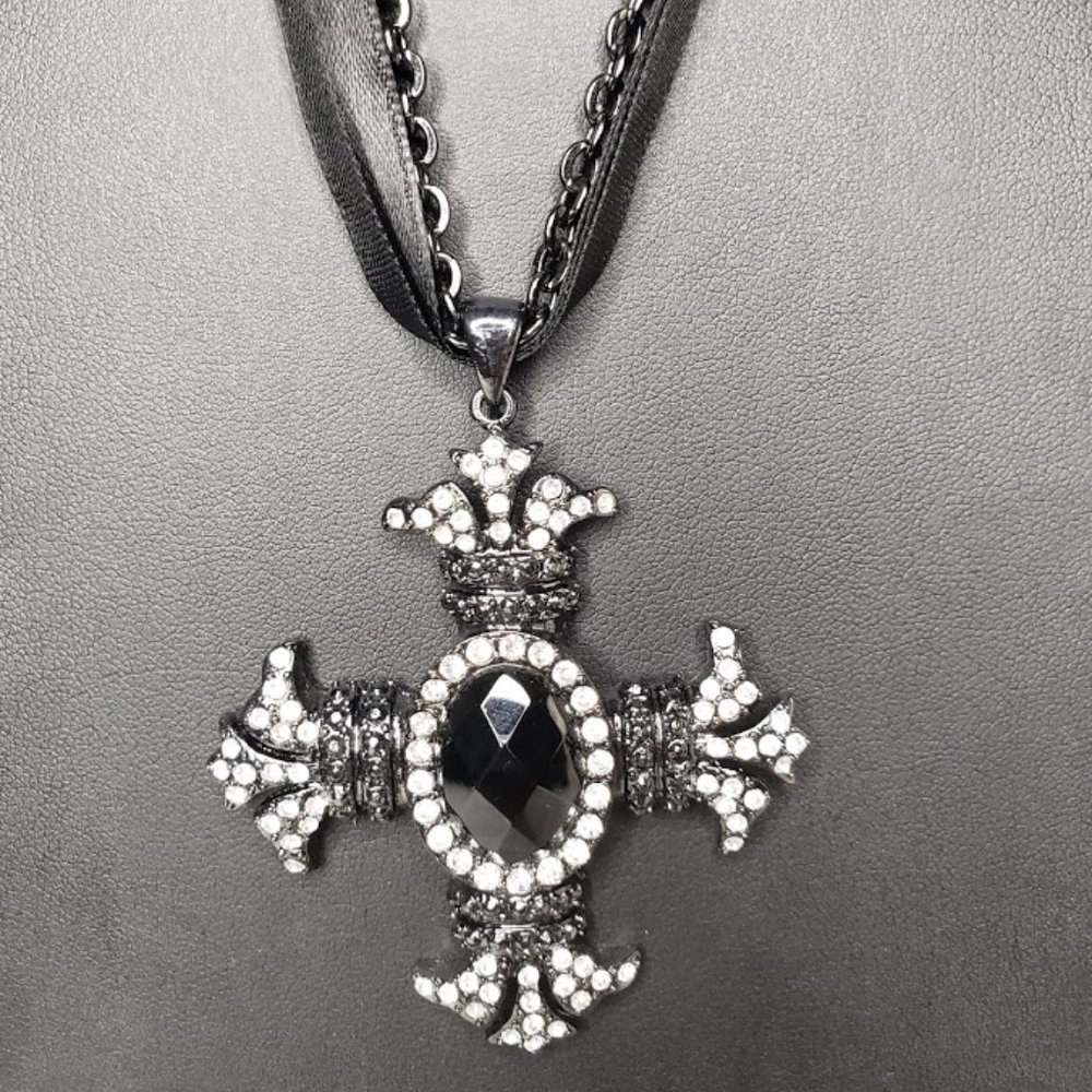 💫Cookie Lee💫 Genuine Crystal Cross Necklace